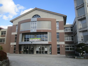 勝央中学校　校舎